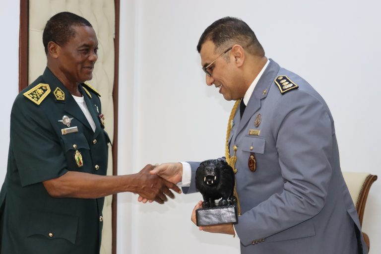Le Colonel Mohammed Abounasr en visite à l’Etat-major de l’Armée de Terre