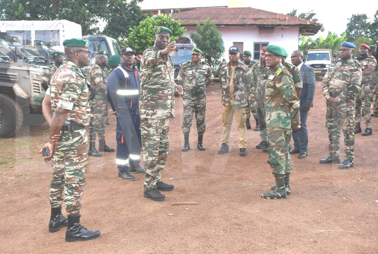 FIN DE TOURNÉE POUR LE CHEF D’ETAT-MAJOR DE L’ARMÉE DE TERRE À LA RMIA 5