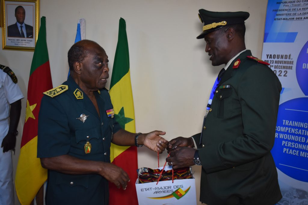 PRESENTATION OF GIFTS BY THE EMA MAJOR GENERAL TO THE UN EXPERT: 1 DECEMBER 2022