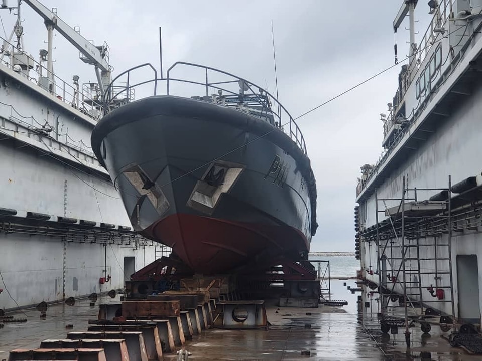 “Refit work on the CNS EBODJE warship at the Camroon Navy’s floating dock”