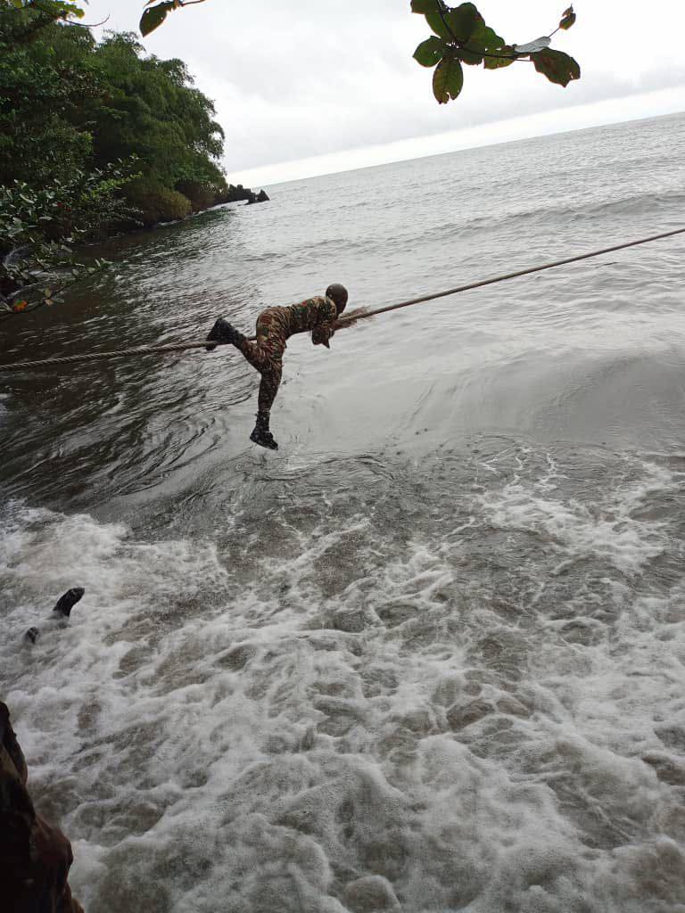 FORMATION INITIALE AU COMBAT NAUTIQUE DE LA HUITIÈME VAGUE DES FORCES SPÉCIALES DU CAMEROUN (FS8 CMR)