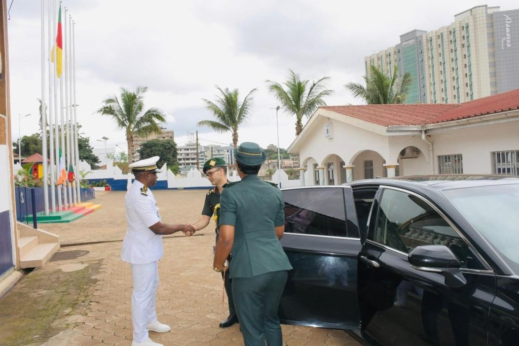 ” VISITE DE TRAVAIL A L’ETAT-MAJOR DE LA MARINE, DU COLONEL, ATTACHÉ DE DÉFENSE DE LA RÉPUBLIQUE FÉDÉRALE D’INDE AU CAMEROUN “