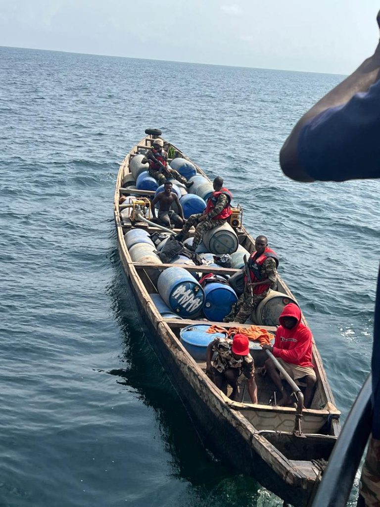 LUTTE CONTRE LES TRAFICS ILLICITES EN MER : LE CNS LA BENOUE DONNE LE TON