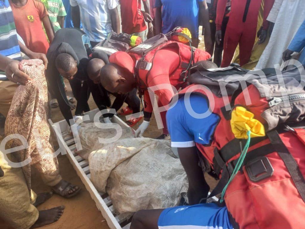 les nageurs sauveteurs du Centre de Secours fluvial de Kousseri