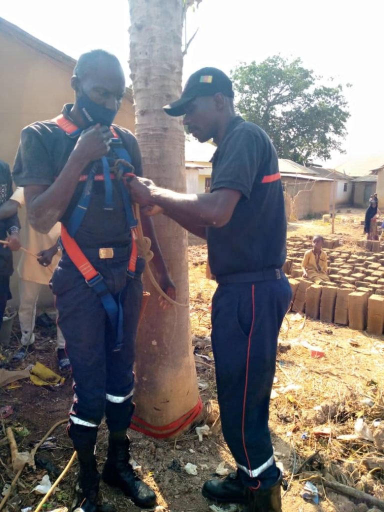 Rescue excavation in the Beka Hosseré district of Ngaoundéré.