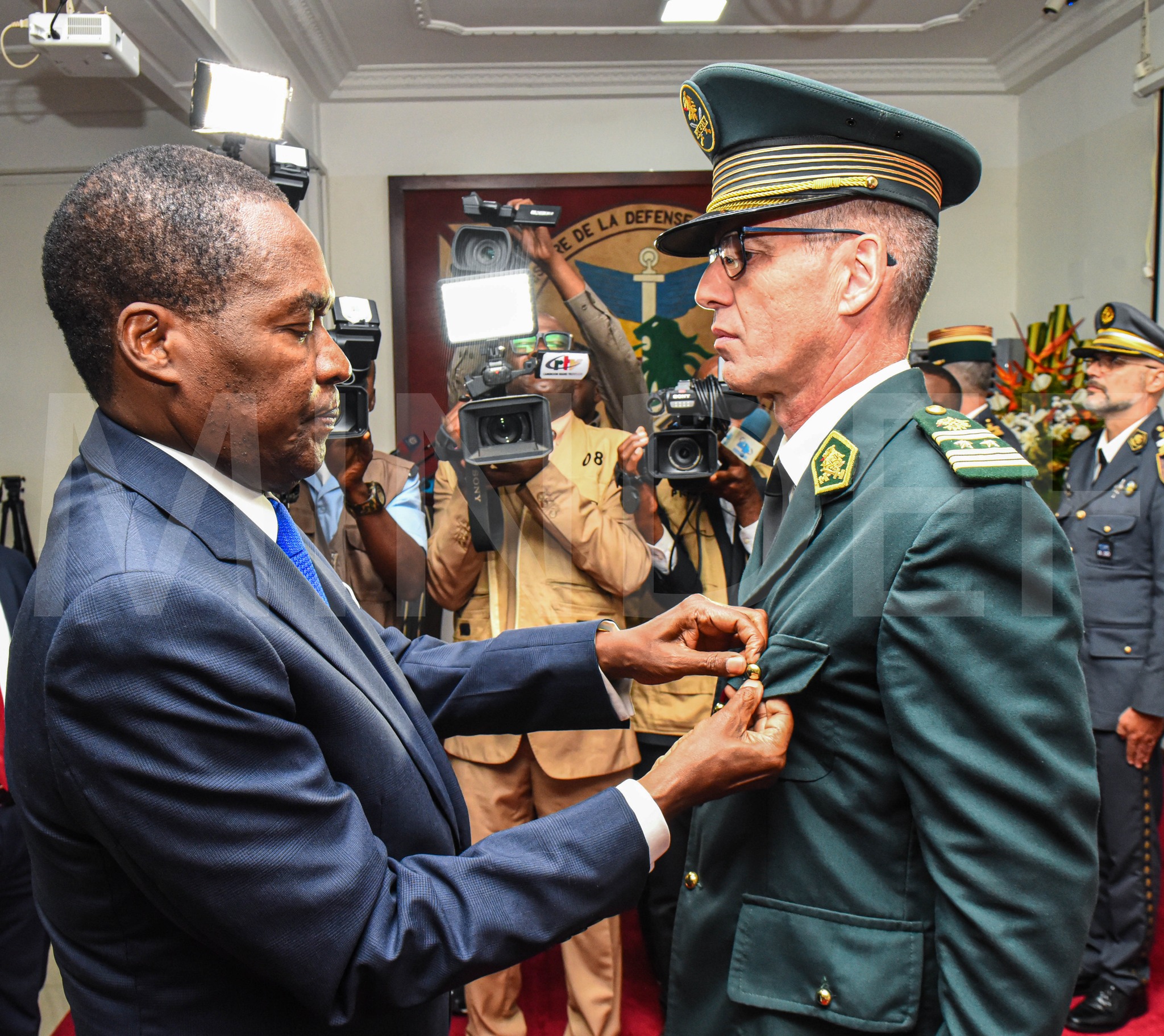 Bilateral Bonds: Cameroon decorates French soldiers for Defence Cooperation