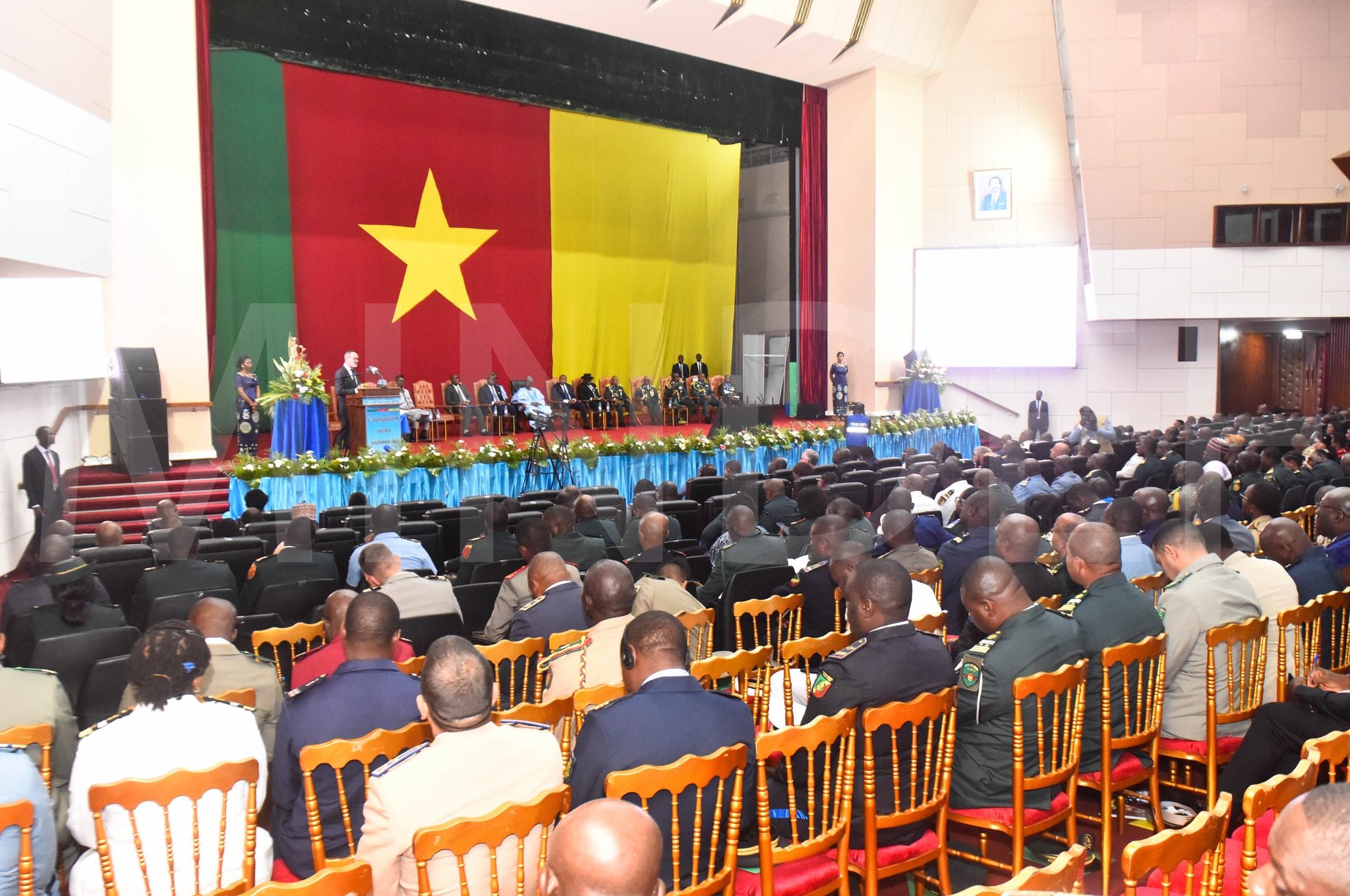 CLAP DE FIN DU PREMIER SYMPOSIUM DES FORCES DE DÉFENSE SUR LES VICTIMES DE GUERRE