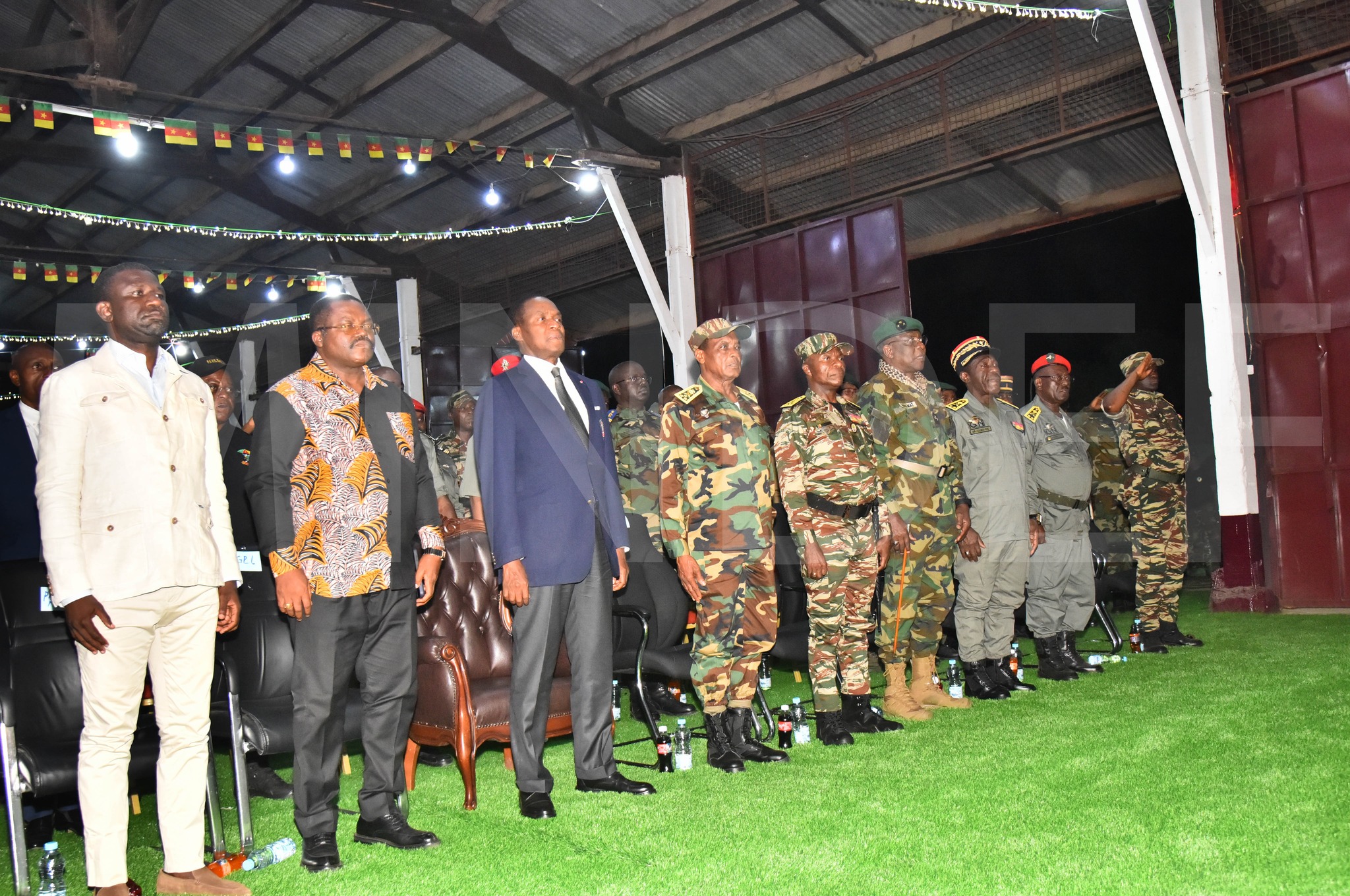 Visite de travail du MINDEF dans la deuxième Région Militaire Interarmées.
