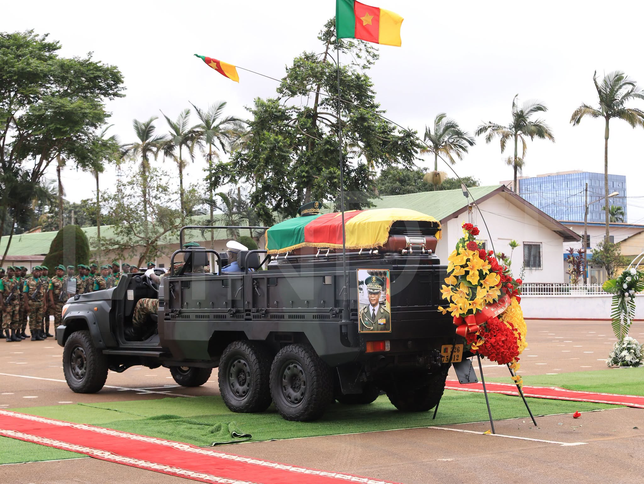 Cérémonie de levée de corps et d’hommage militaire rendu au Général de Division MPAY Philippe.
