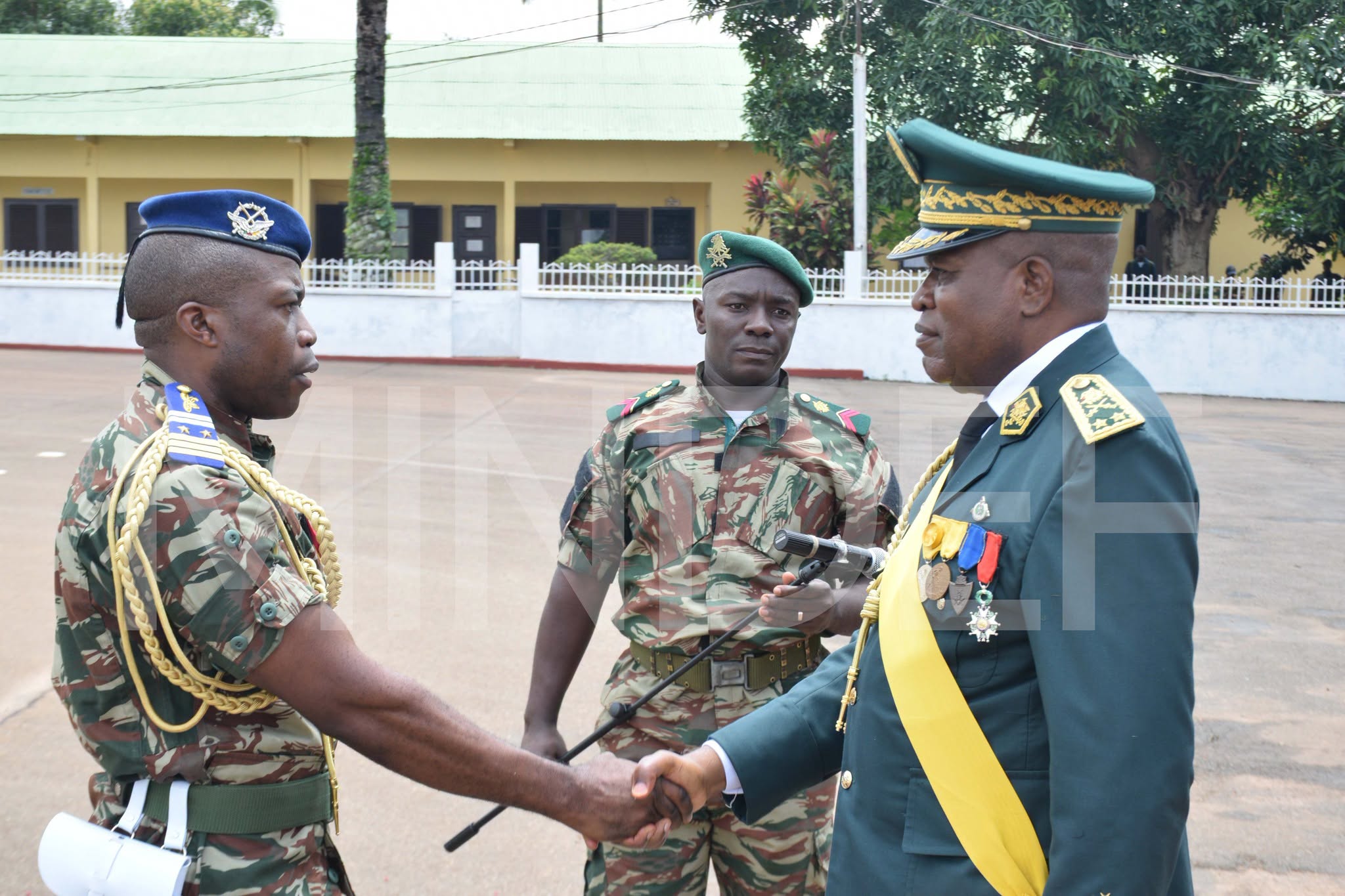 CÉRÉMONIE D’INSTALLATION ET PRISE DE COMMANDEMENT DU COMMANDANT DU CENTRE D’INSTRUCTION DES SPÉCIALISTES DES ARMÉES (COMCISA)